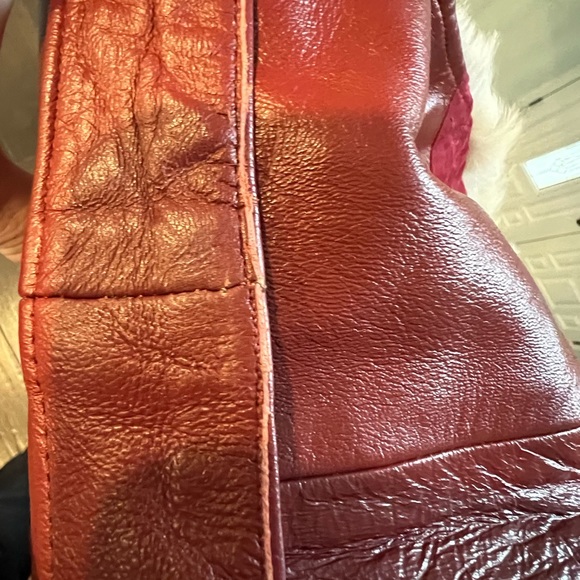 Vintage Golét 1970’s Red leather coat trimmed with a silver fox collar 8/10 Med - Picture 13 of 16
